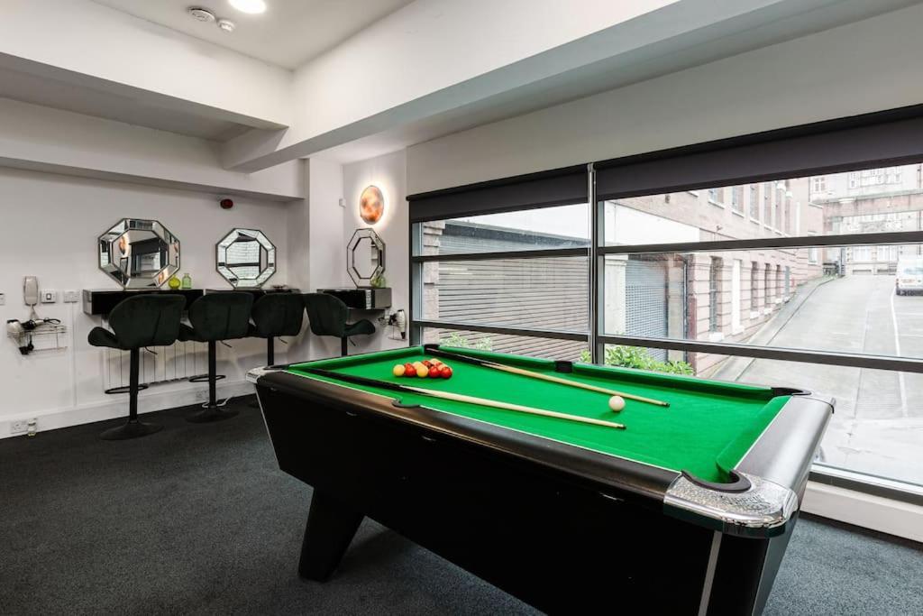 Vip City Centre Apartment With Secure Free Parking Liverpool Bagian luar foto