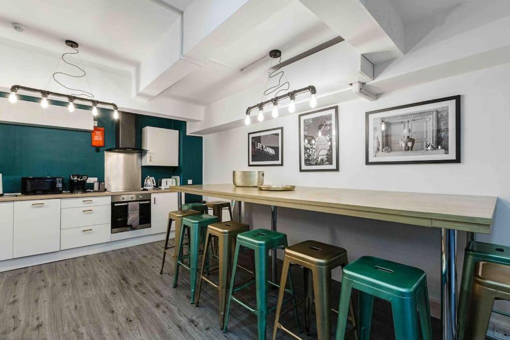Vip City Centre Apartment With Secure Free Parking Liverpool Bagian luar foto